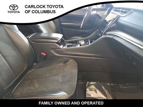 Used 2023 Jeep Grand Cherokee L Laredo AWD/4WD image 22