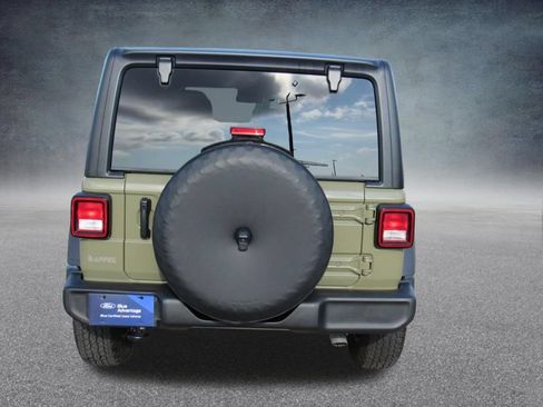 Used 2025 Jeep Wrangler Unlimited Sport AWD/4WD image 6