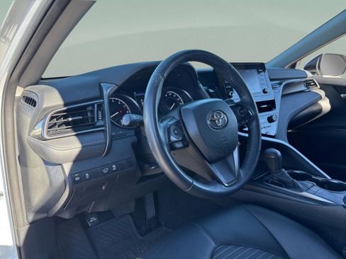 Used 2024 Toyota Camry SE image 29
