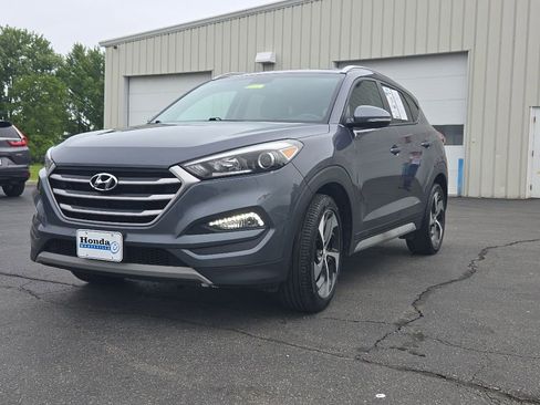 Used 2017 Hyundai Tucson Sport FWD image 3