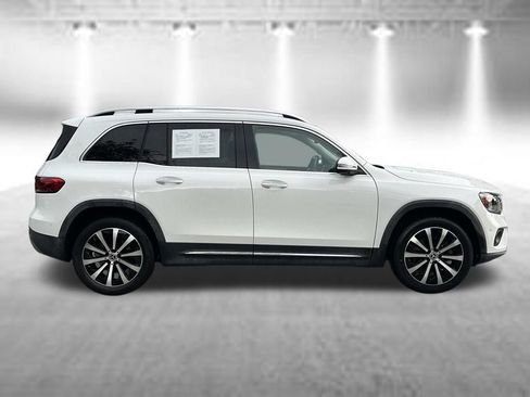 Used 2023 Mercedes-Benz GLB 250 image 4