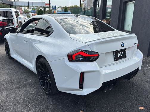 Used 2023 BMW M2 w/ Lighting Package RWD image 4