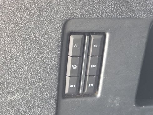 Used 2020 Ford Expedition Max Limited image 11