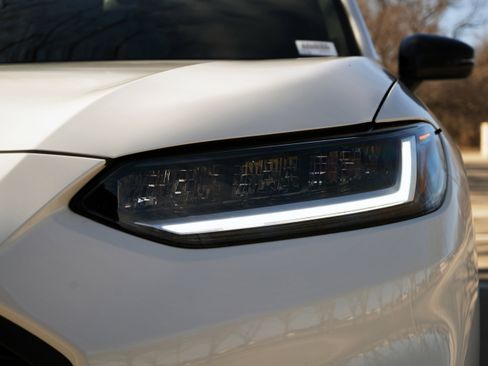 Used 2024 Honda HR-V Sport image 11