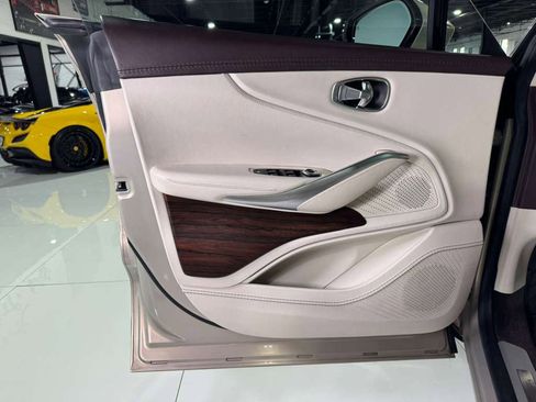 Used 2021 Aston Martin DBX image 36