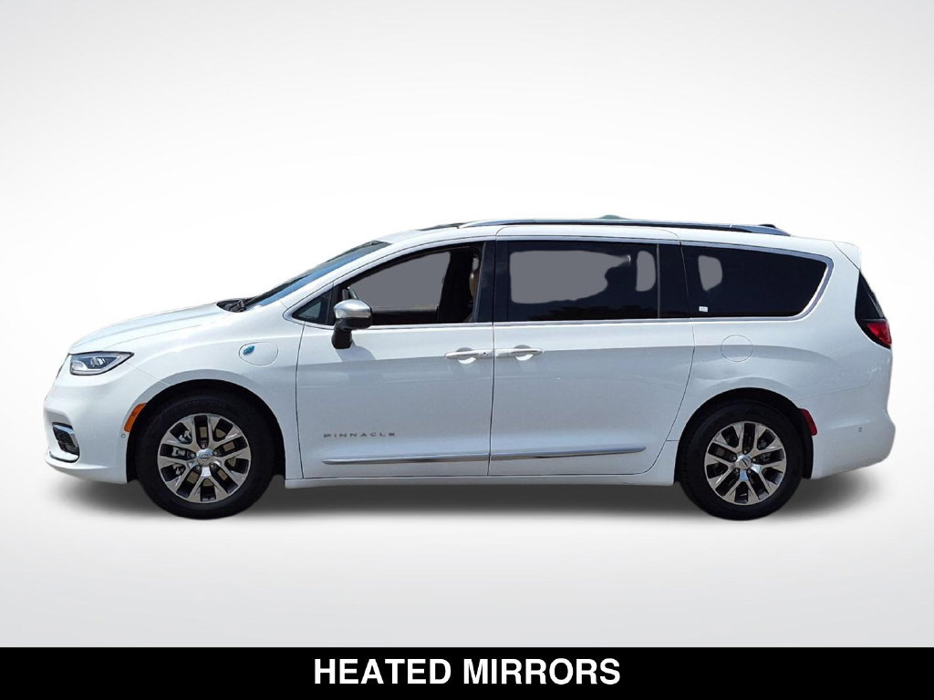 Used 2023 Chrysler Pacifica Pinnacle FWD image 5