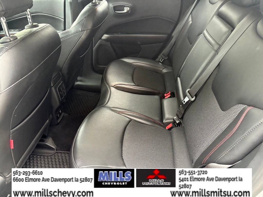 Used 2019 Jeep Compass Trailhawk AWD/4WD image 11