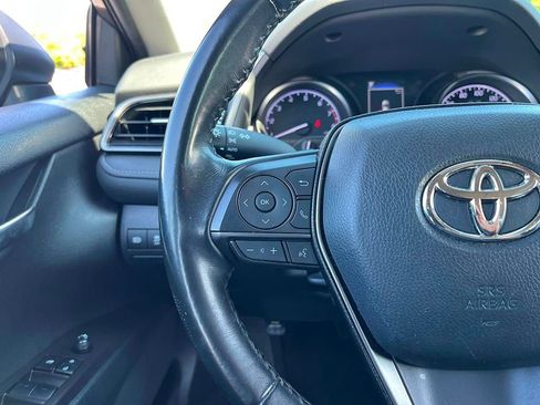 Used 2023 Toyota Camry SE image 14