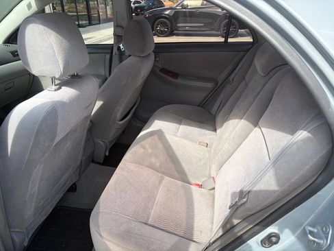 Used 2005 Toyota Corolla LE w/ Audio Value Pkg FWD image 13