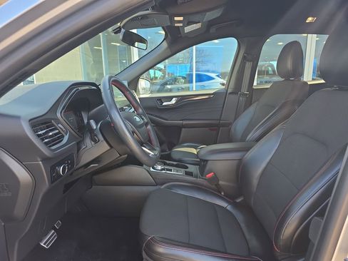 Certified 2024 Ford Escape ST-Line w/ Tech Pack #1 AWD/4WD image 17