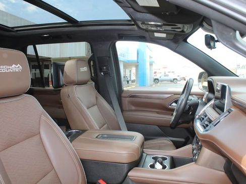 Used 2024 Chevrolet Tahoe High Country w/ Advanced Technology Package AWD/4WD image 19