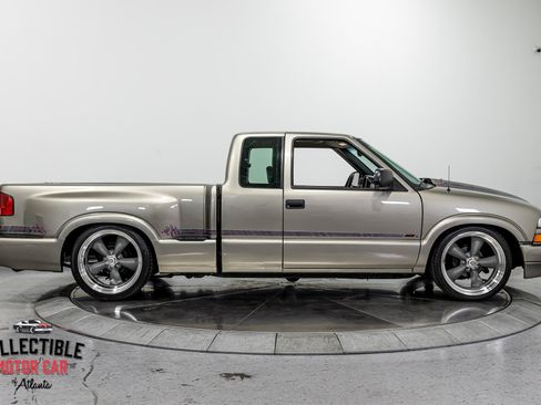 Used 2000 Chevrolet S10 Pickup LS w/ Preferred Equipment Group RWD image 21