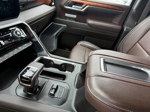 Used 2022 GMC Sierra 1500 Denali image 34