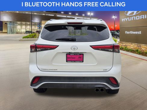 Used 2021 Toyota Highlander XSE FWD image 8