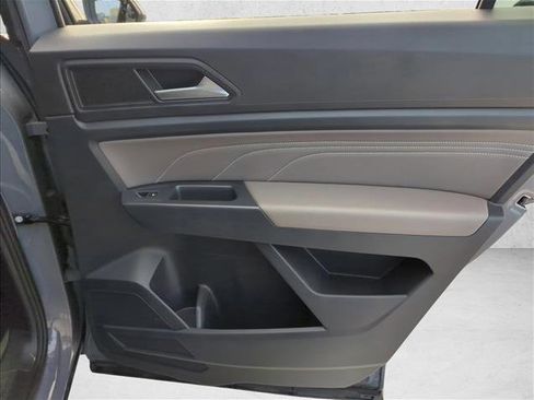 Used 2021 Volkswagen Atlas Cross Sport SEL R-Line image 23