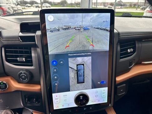 Used 2024 Ford Expedition Max Platinum image 23