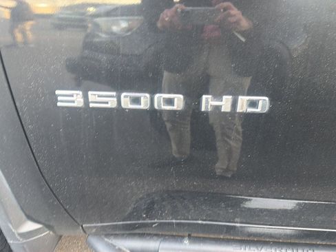 Used 2020 Chevrolet Silverado 3500 LTZ w/ LTZ Premium Package image 10