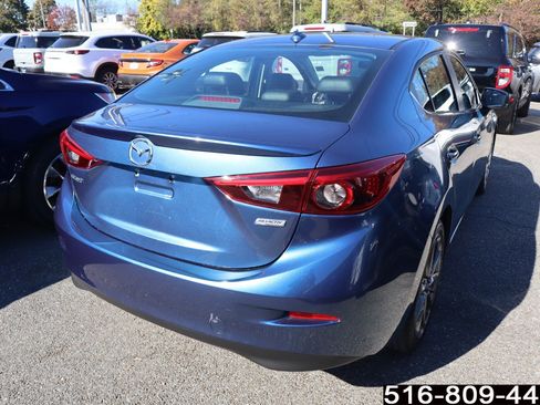 Used 2018 MAZDA MAZDA3 Grand Touring image 4