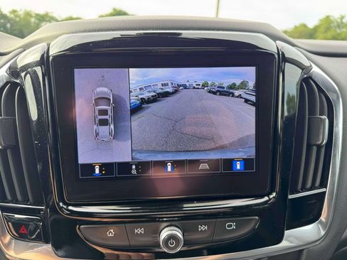 Used 2023 Chevrolet Traverse RS AWD/4WD image 31