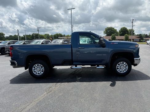 Used 2025 Chevrolet Silverado 3500 LT AWD/4WD image 6