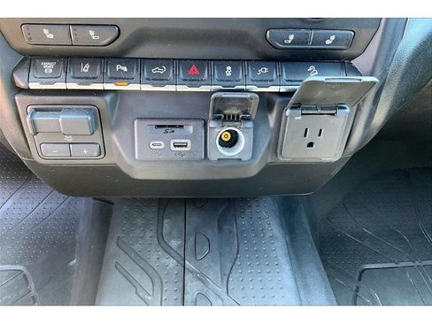Used 2020 Chevrolet Silverado 3500 LTZ w/ Safety Package AWD/4WD image 17