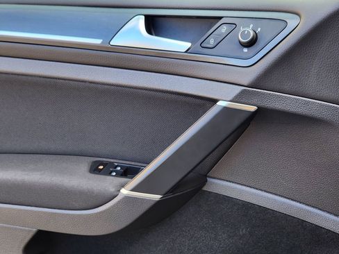 Used 2018 Volkswagen GTI S image 27