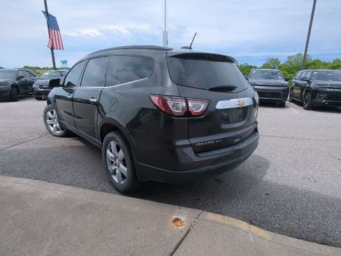 Used 2017 Chevrolet Traverse LT w/ Style and Technology Package AWD/4WD image 10