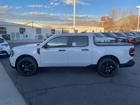 New 2025 Ford Maverick XLT w/ Black Appearance Package image 8