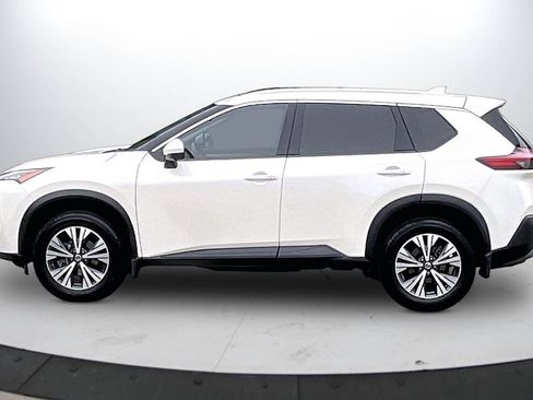 Used 2021 Nissan Rogue SV w/ Premium Package image 6