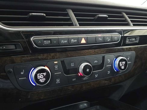 Used 2018 Audi Q7 3.0T Premium Plus AWD/4WD image 70