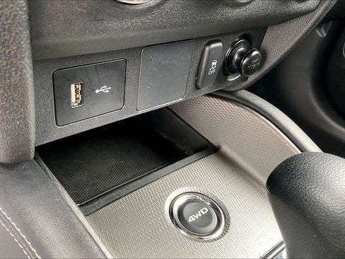 Used 2025 Mitsubishi Outlander Sport AWD image 33