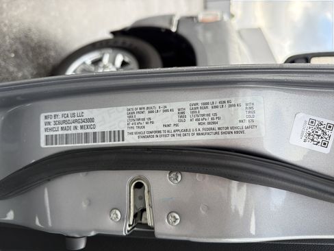 Used 2024 RAM 2500 Big Horn w/ Bed Utility Group image 33