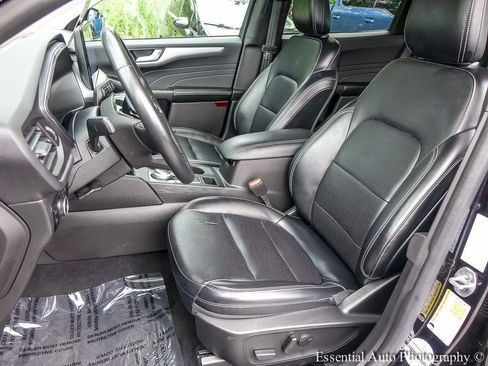 Used 2023 Ford Escape Platinum AWD/4WD image 9