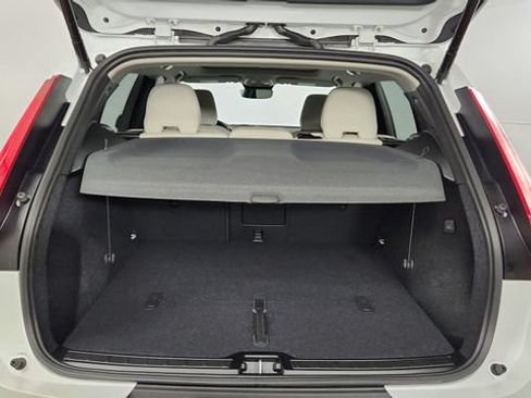 Certified 2026 Volvo XC40 B5 Plus w/ Protection Package Premier AWD/4WD image 74