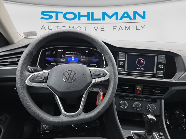 Certified 2023 Volkswagen Jetta S FWD image 21