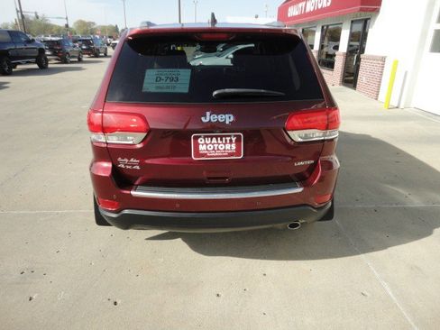 Used 2018 Jeep Grand Cherokee Limited image 13