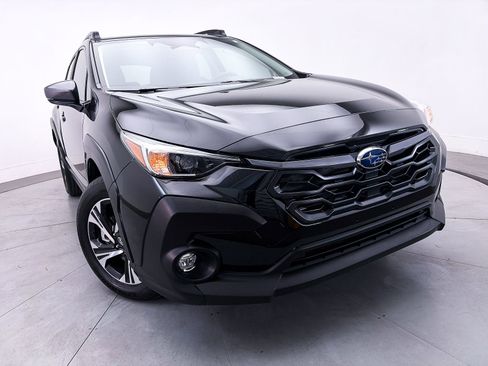 Used 2025 Subaru Crosstrek 2.0i Premium AWD/4WD image 3