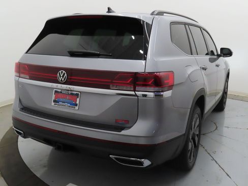 New 2026 Volkswagen Atlas SE image 4