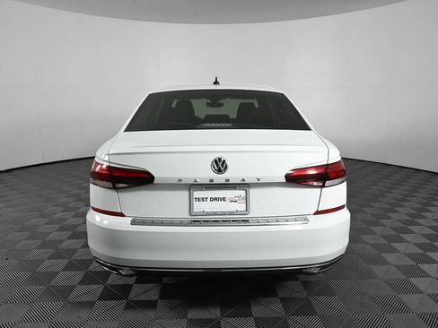 Used 2022 Volkswagen Passat 2.0T SE FWD image 24