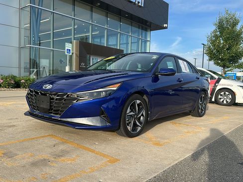 Certified 2023 Hyundai Elantra Limited FWD image 1