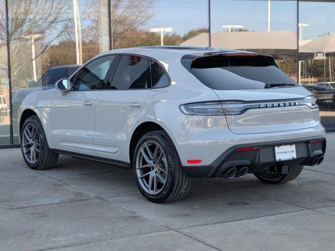 New 2026 Porsche Macan image 3