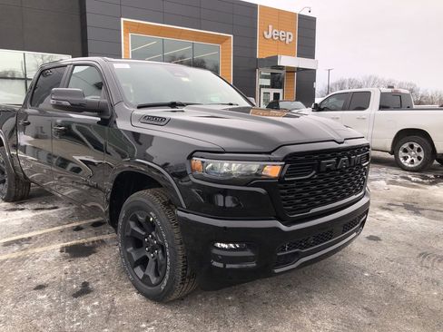 New 2026 RAM 1500 4x4 Crew Cab image 15