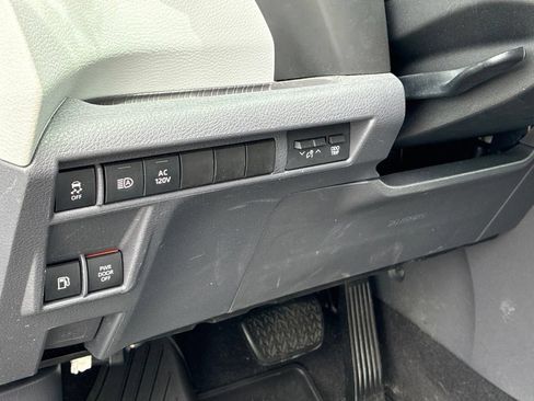 Used 2022 Toyota Sienna XSE w/ XSE Plus Package AWD/4WD image 21
