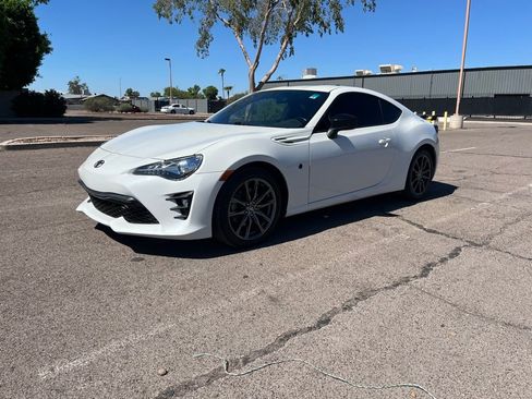 Used 2017 Toyota 86 860 Special Edition image 4