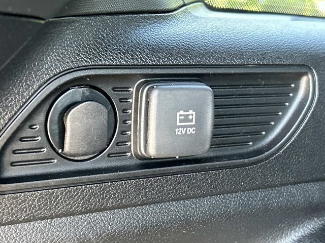 Used 2023 Jeep Grand Cherokee Altitude AWD/4WD image 13