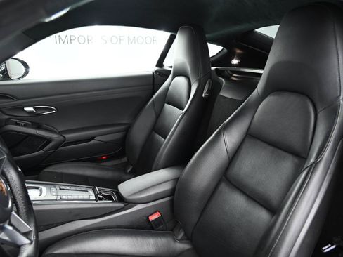 Used 2018 Porsche 718 Cayman RWD image 16