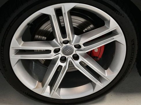 Used 2020 Audi S8 L w/ Full Leather Package image 21