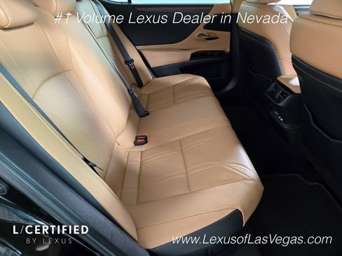 Used 2024 Lexus ES 300h w/ Accessory Package (Z1) FWD image 22