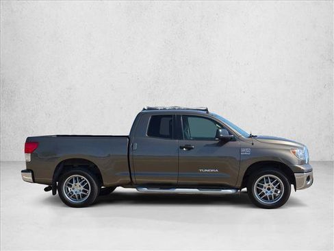 Used 2011 Toyota Tundra 2WD Double Cab w/ SR5 Pkg image 4