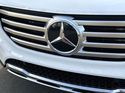 Used 2025 Mercedes-Benz GLB 250 4MATIC image 30